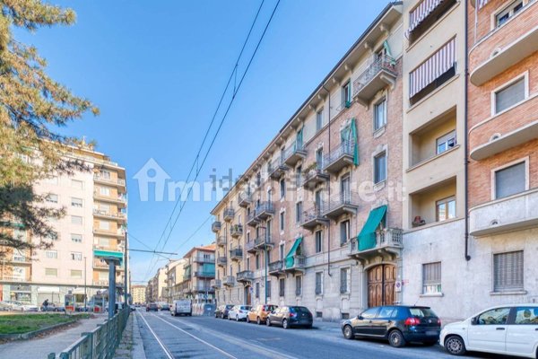 appartamento in vendita a Torino in zona Borgata Vittoria