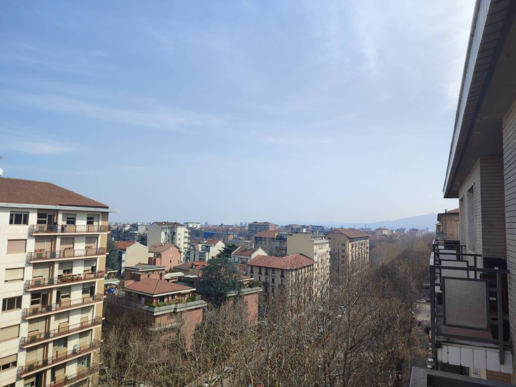 appartamento in vendita a Torino in zona Pozzo Strada