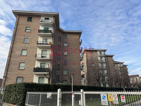 appartamento in vendita a Torino in zona Mirafiori Nord