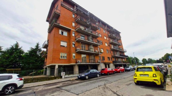 appartamento in vendita a Torino in zona Mirafiori Sud