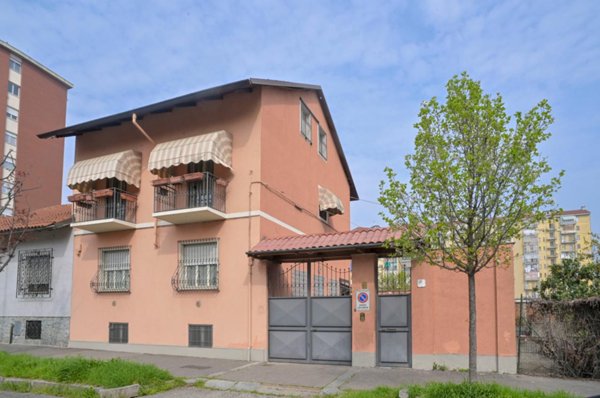 casa indipendente in vendita a Torino in zona Madonna di Campagna