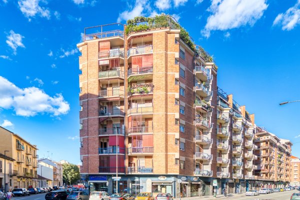 appartamento in vendita a Torino in zona Borgata Vittoria