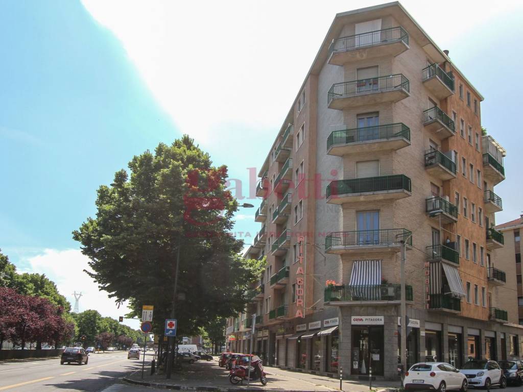 appartamento in vendita a Torino in zona Mirafiori Nord