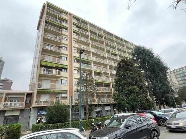 appartamento in vendita a Torino in zona Lingotto