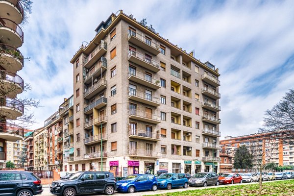 appartamento in vendita a Torino in zona Parella