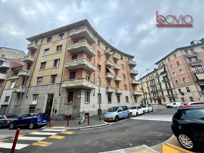 appartamento in vendita a Torino in zona Aurora