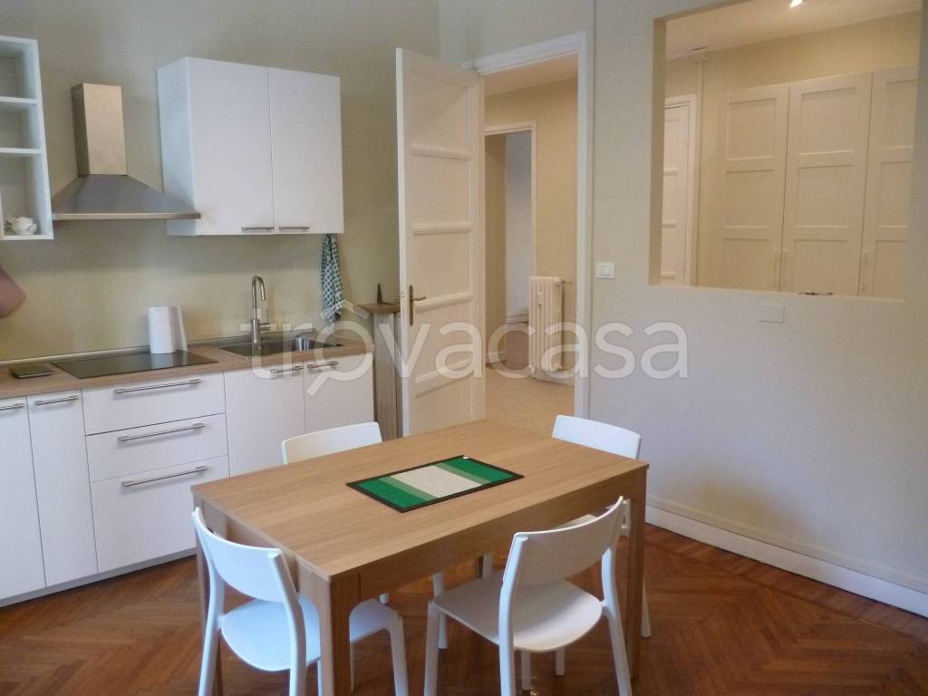 appartamento in vendita a Torino in zona Cit Turin