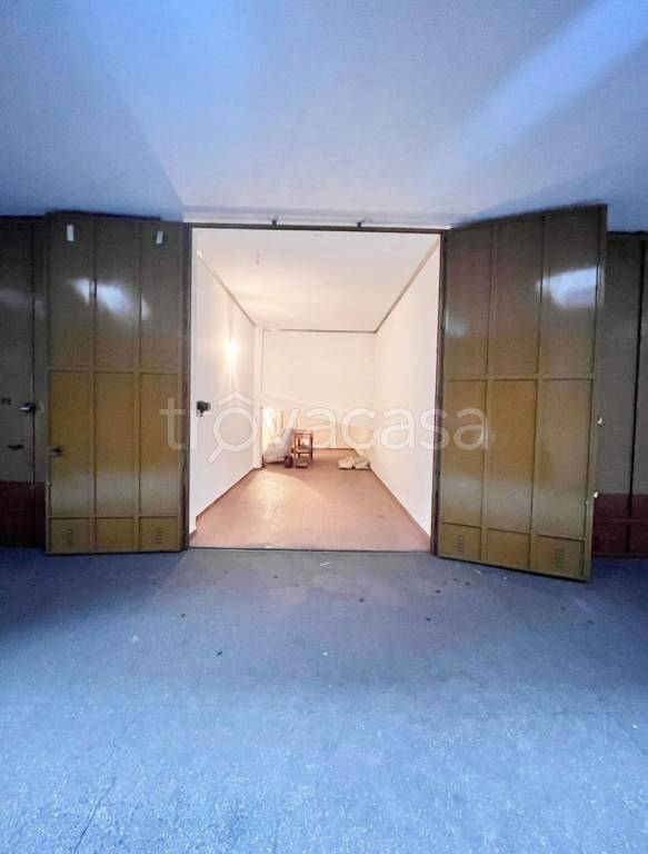 locale di sgombero in vendita a Torino in zona Mirafiori Sud