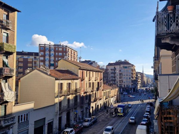 appartamento in vendita a Torino in zona Aurora