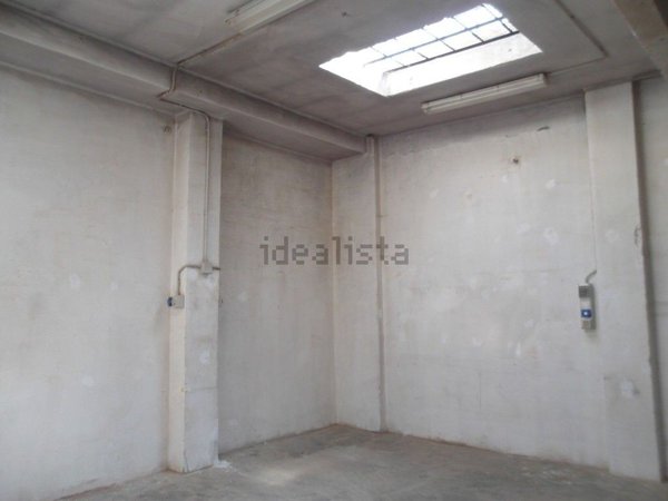 locale di sgombero in vendita a Torino in zona Barriera di Milano