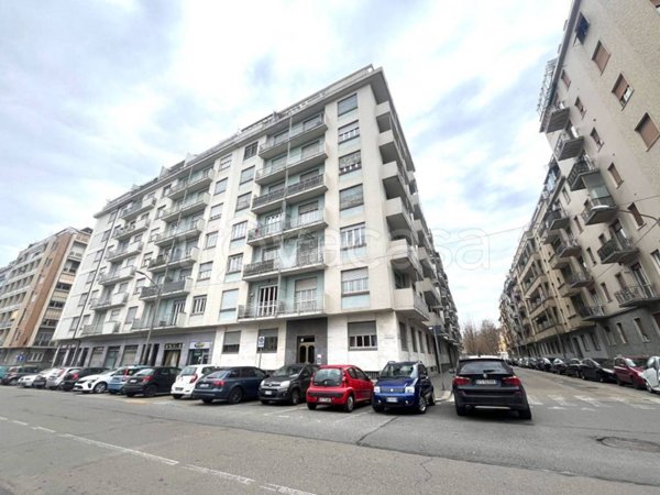 appartamento in vendita a Torino in zona Lingotto
