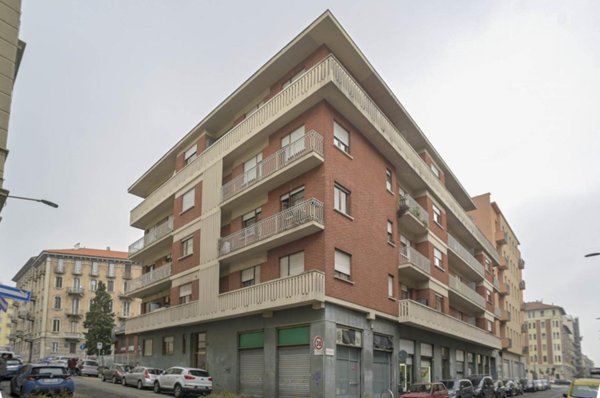 appartamento in vendita a Torino in zona Aurora
