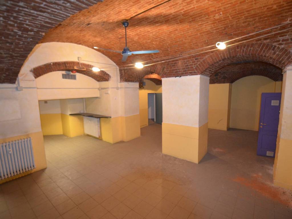 locale commerciale in vendita a Torino