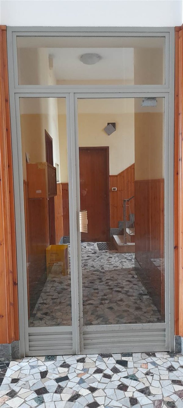 negozio in vendita a Torino in zona Pozzo Strada