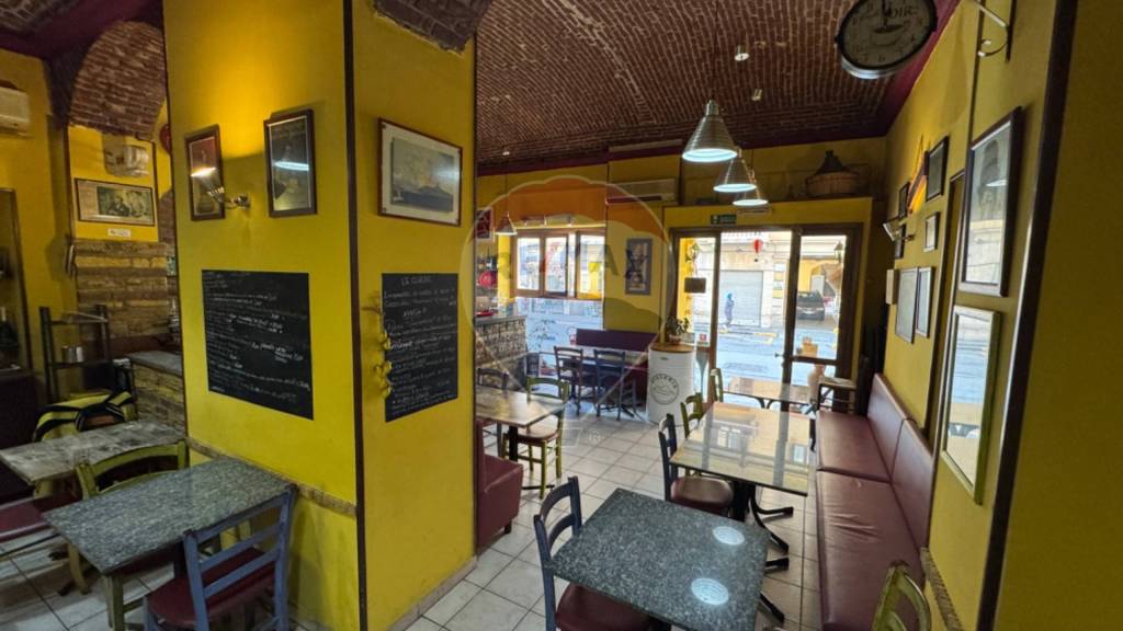 negozio in vendita a Torino in zona Cit Turin