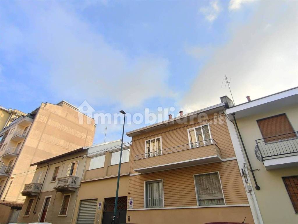 casa indipendente in vendita a Torino in zona Mirafiori Sud