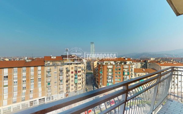 appartamento in vendita a Torino in zona Millefonti
