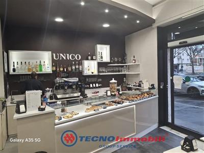 negozio in vendita a Torino in zona Lucento