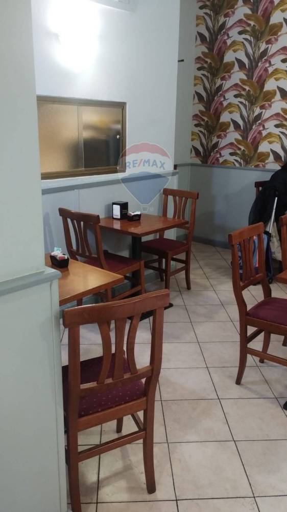 negozio in vendita a Torino in zona Mirafiori Nord