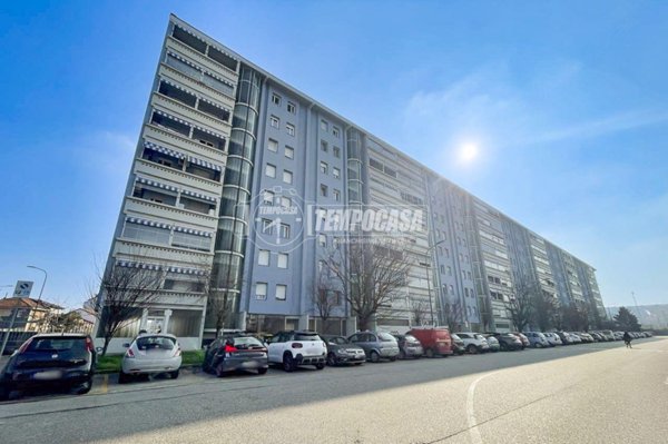 appartamento in vendita a Torino in zona Borgata Vittoria