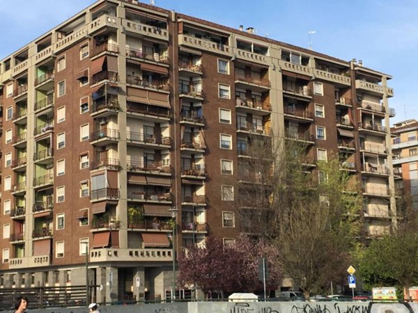 appartamento in vendita a Torino in zona Borgata Vittoria