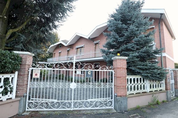 casa indipendente in vendita a Torino in zona Barca