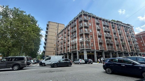 appartamento in vendita a Torino in zona Lingotto