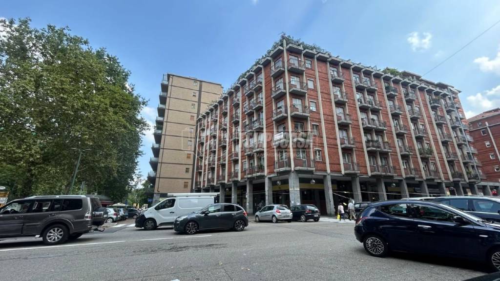 appartamento in vendita a Torino in zona Lingotto
