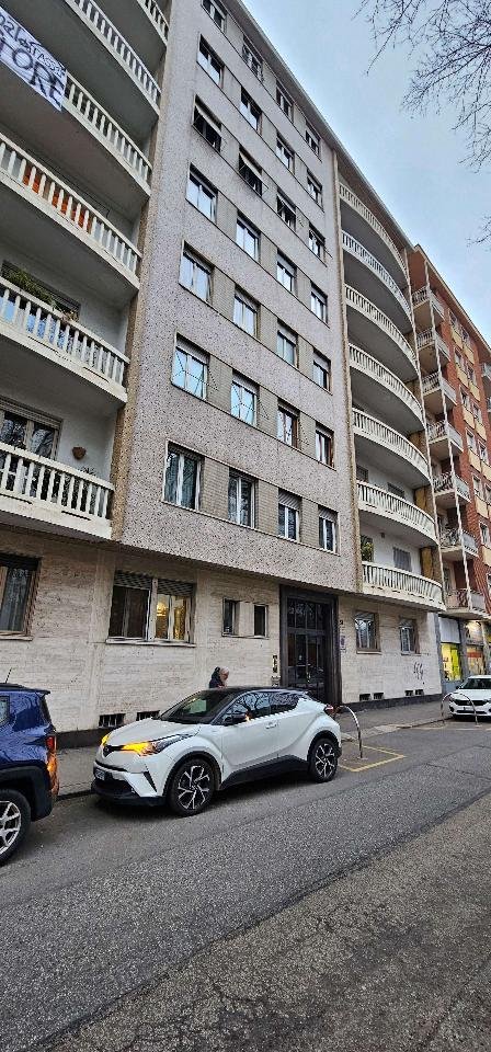 appartamento in vendita a Torino in zona Cenisia