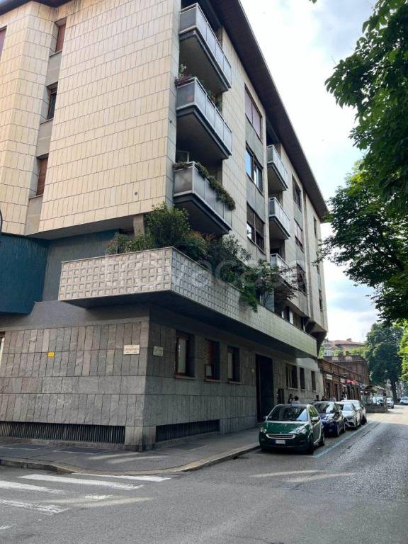 appartamento in vendita a Torino in zona Crocetta