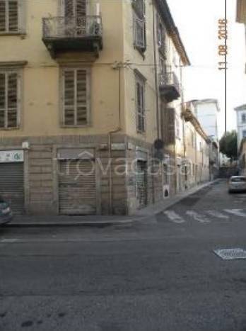 negozio in vendita a Torino in zona Aurora