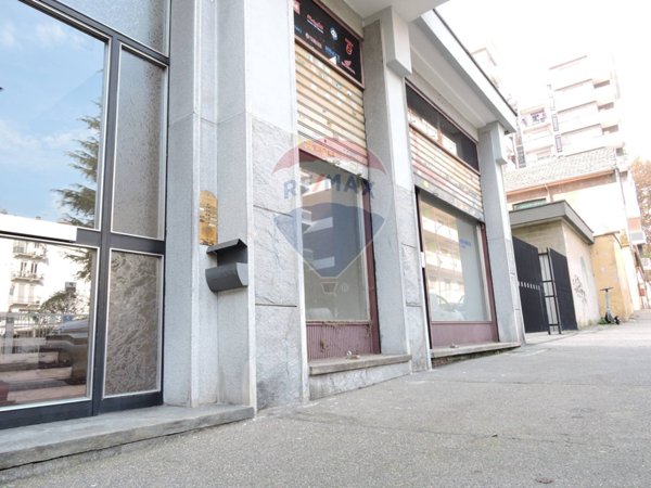 negozio in vendita a Torino in zona Campidoglio