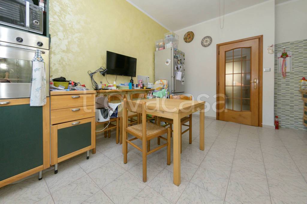 appartamento in vendita a Torino in zona Vallette