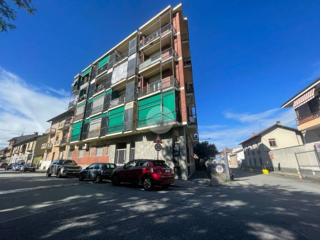 appartamento in vendita a Torino in zona Barca