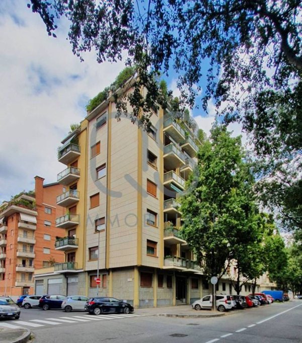 negozio in vendita a Torino in zona Vanchiglia