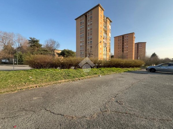 appartamento in vendita a Torino in zona Falchera