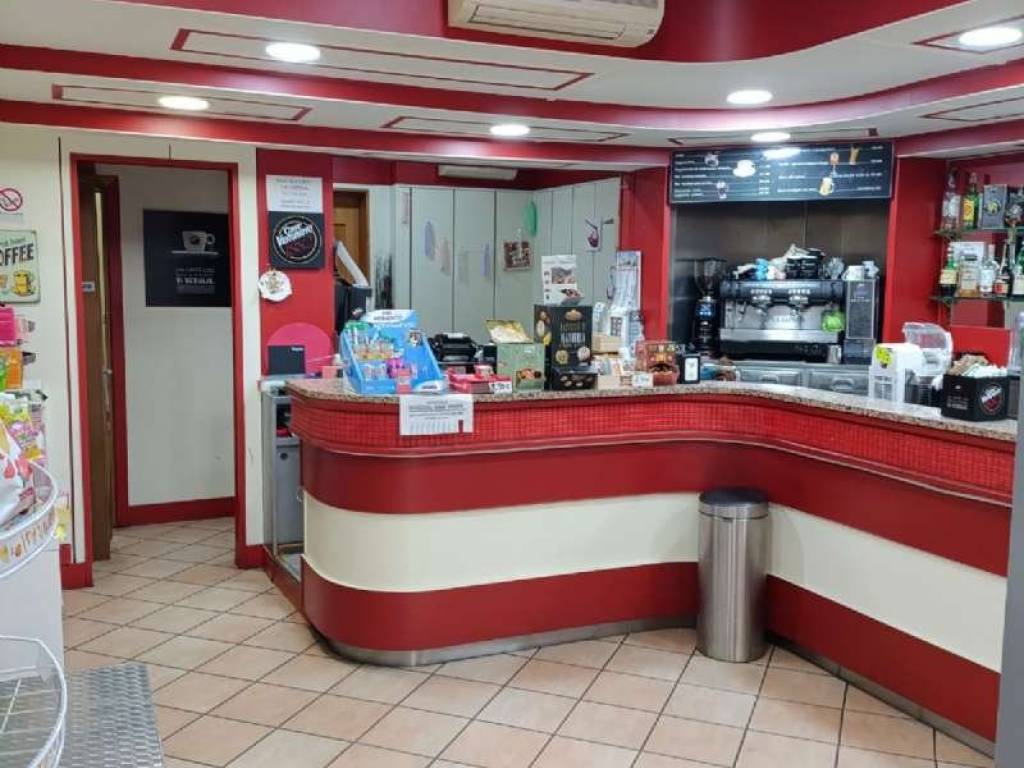 negozio in vendita a Torino in zona Borgo San Paolo