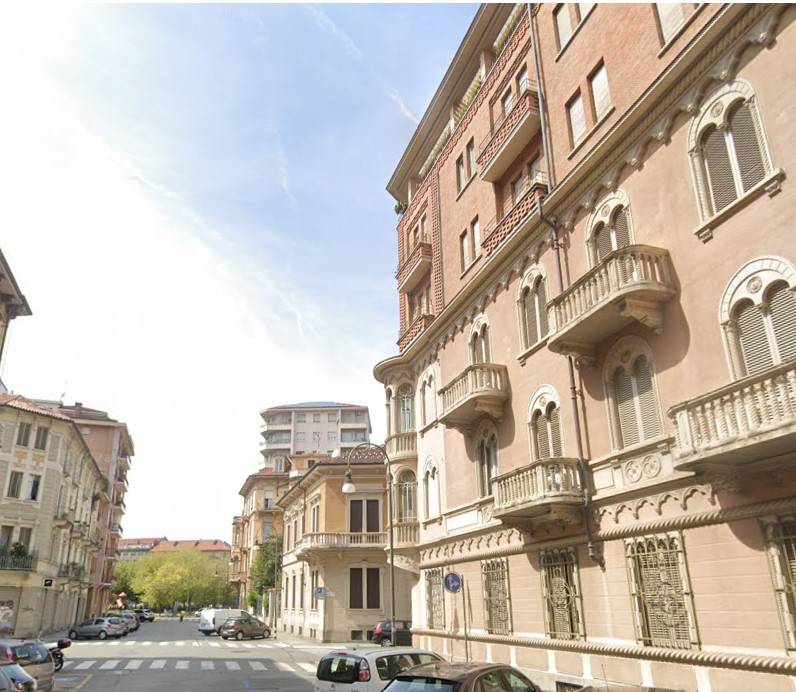 appartamento in vendita a Torino in zona Crocetta