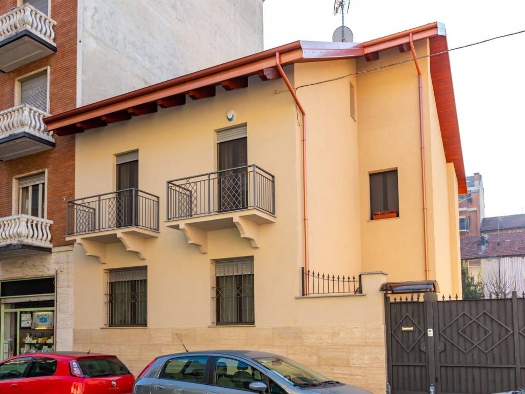 casa indipendente in vendita a Torino in zona Barriera di Milano