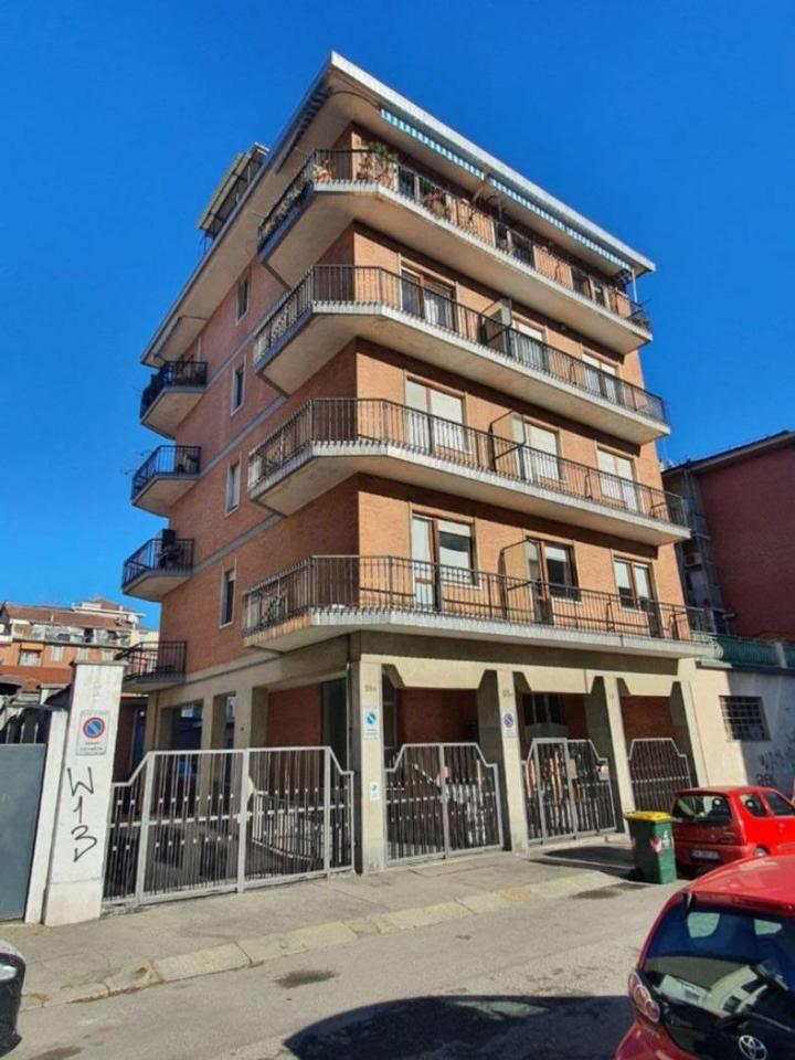 appartamento in vendita a Torino in zona Borgo San Paolo