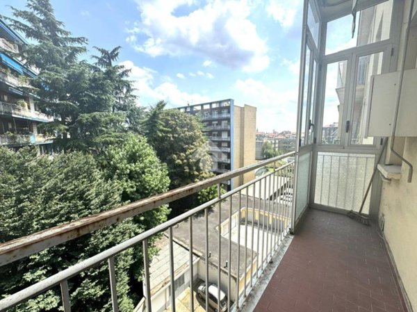 appartamento in vendita a Torino in zona Cenisia