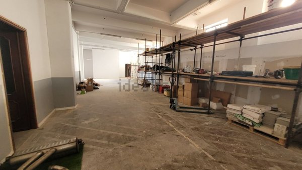 locale di sgombero in vendita a Torino in zona Rebaudengo