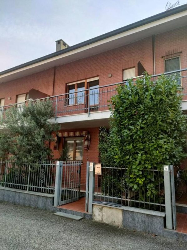 casa indipendente in vendita a Torino in zona Barca