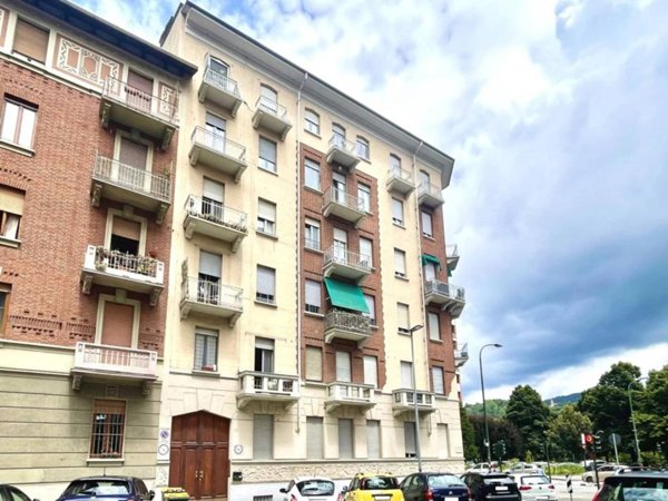 appartamento in vendita a Torino in zona Millefonti