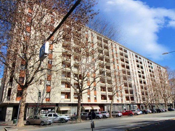 appartamento in vendita a Torino in zona Lingotto