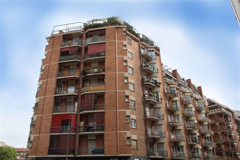 appartamento in vendita a Torino in zona Aurora