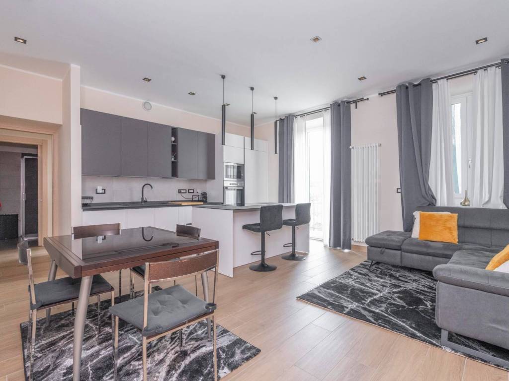 appartamento in vendita a Torino in zona Aurora