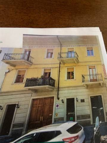 negozio in vendita a Torino in zona Mirafiori Nord