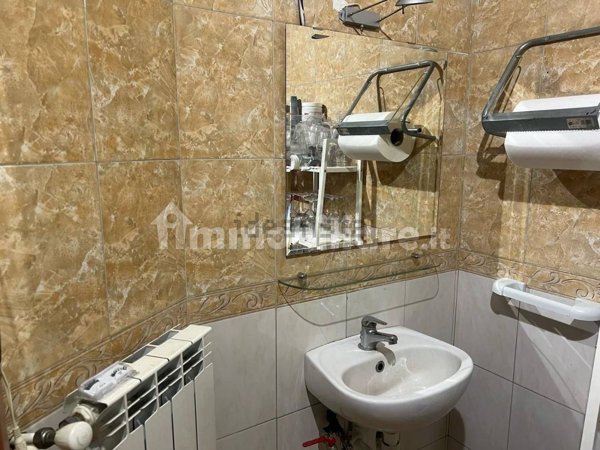 negozio in vendita a Torino in zona San Donato