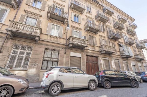 appartamento in vendita a Torino in zona Cenisia